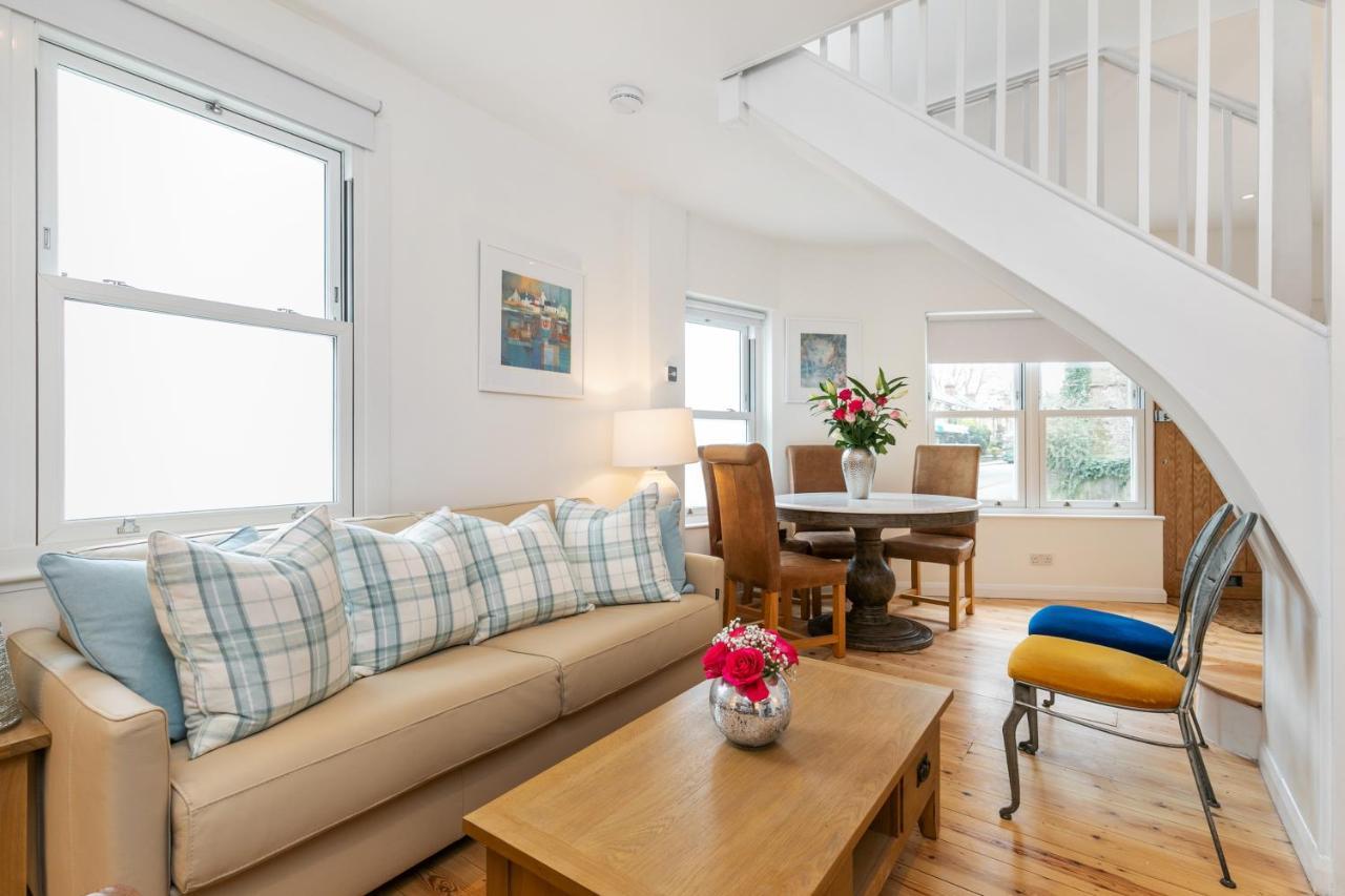 Villa The Nestle House Winchester Esterno foto